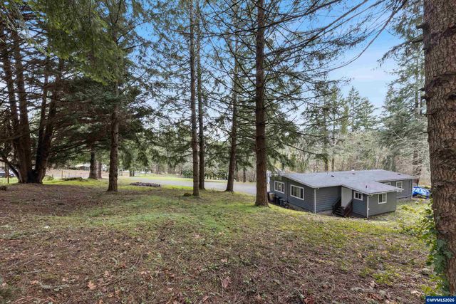 30202 Townsend Rd, Lebanon, OR 97355