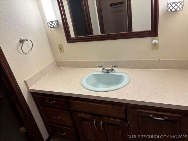 27643 Us Highway 70, Wilson, OK 73463