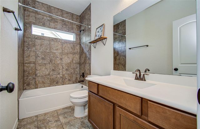 4815 Manila Bay Circle, Baytown, TX 77523