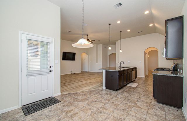 4815 Manila Bay Circle, Baytown, TX 77523