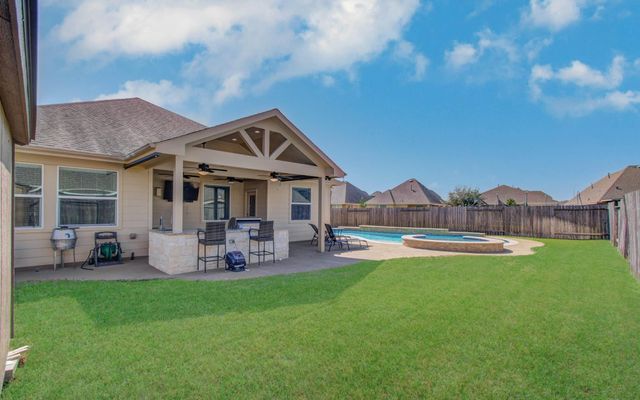 4815 Manila Bay Circle, Baytown, TX 77523