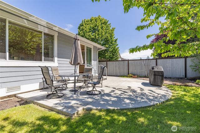 22212 75th Street Ct E, Buckley, WA 98321