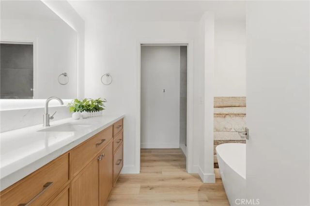 1880 Veteran Avenue 306, Los Angeles, CA 90025