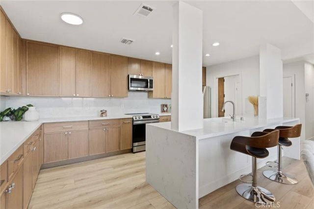 1880 Veteran Avenue 306, Los Angeles, CA 90025