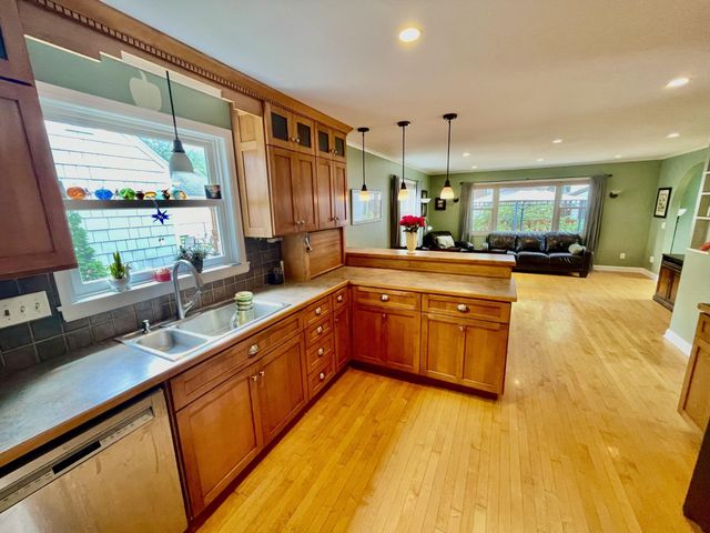 2714 McKinley Street NE, Minneapolis, MN 55418