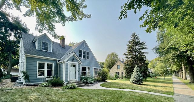 2714 McKinley Street NE, Minneapolis, MN 55418
