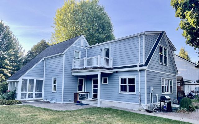 2714 McKinley Street NE, Minneapolis, MN 55418