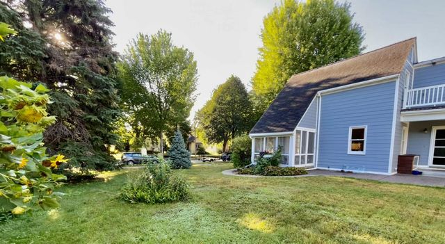 2714 McKinley Street NE, Minneapolis, MN 55418