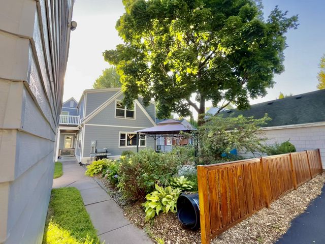 2714 McKinley Street NE, Minneapolis, MN 55418