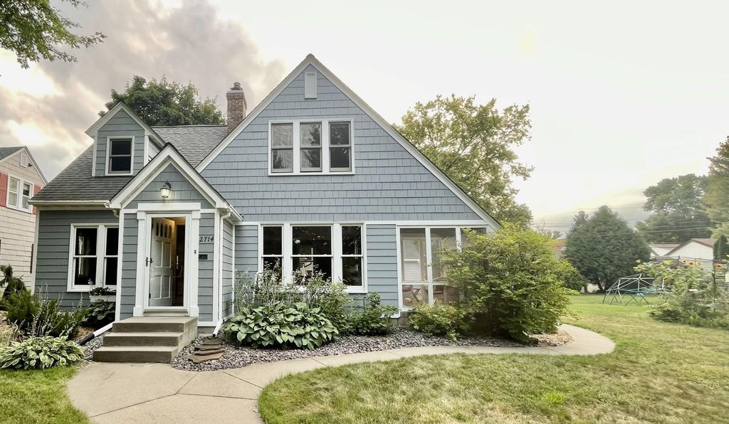 2714 McKinley Street NE, Minneapolis, MN 55418