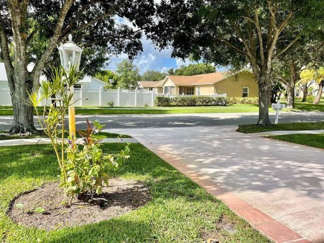 8278 Sand Pine Circle, Port St. Lucie, Port St Lucie, FL 34952