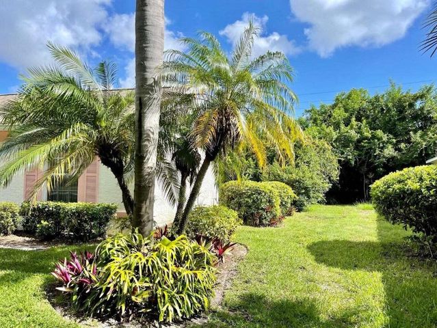 8278 Sand Pine Circle, Port St. Lucie, Port St Lucie, FL 34952