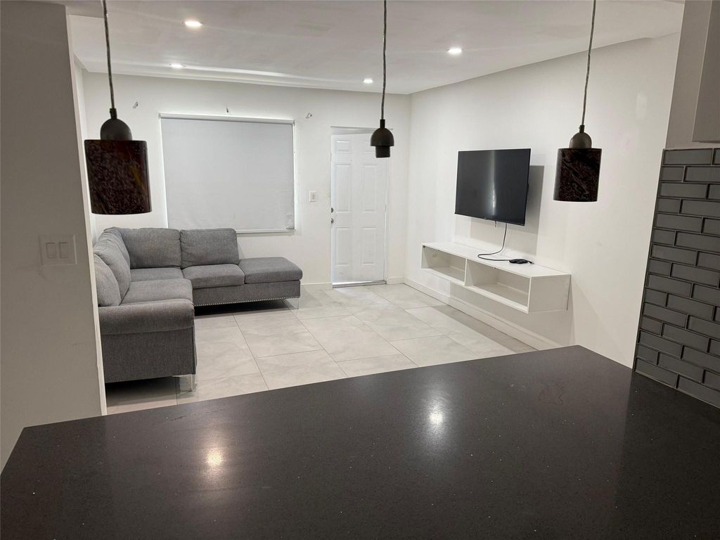 2201 Greene Street 1, Hollywood, FL 33020