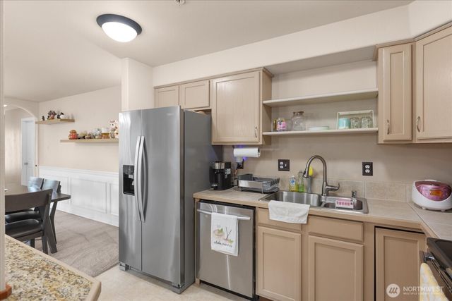 5012 146th Place NE #B202, Marysville, WA 98271