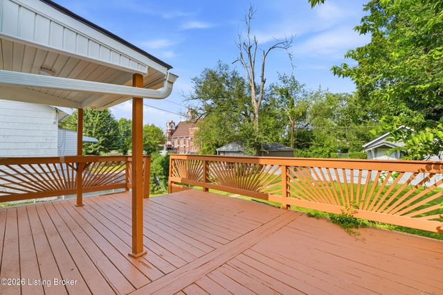 684 S 38th St, Louisville, KY 40211