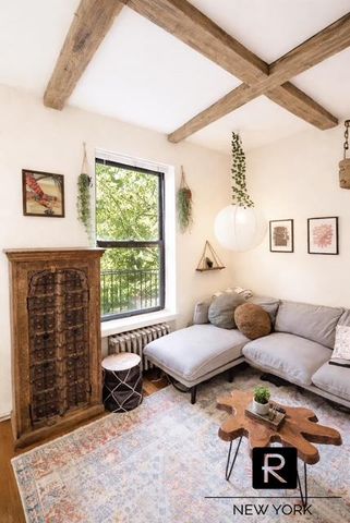 41 Jane St Apt 4B, New York City, NY 10014