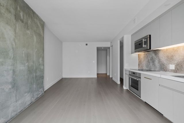 55 Lagrange St 1010, Boston, MA 02116