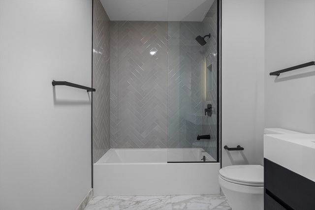 55 Lagrange St 1010, Boston, MA 02116