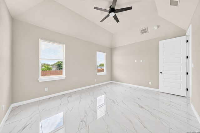 19724 Alexander Nova, Somerset, TX 78069