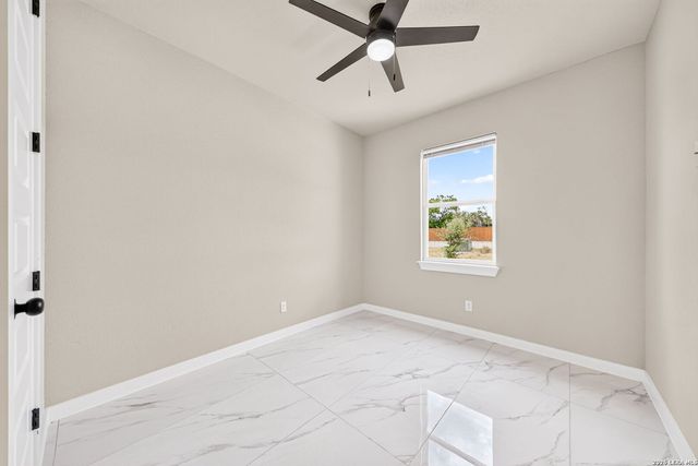 19724 Alexander Nova, Somerset, TX 78069