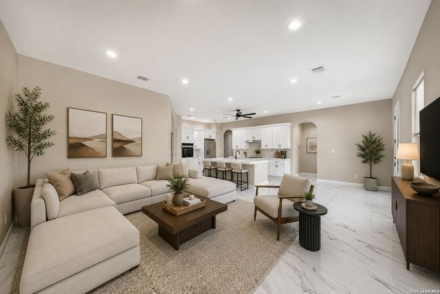 19724 Alexander Nova, Somerset, TX 78069