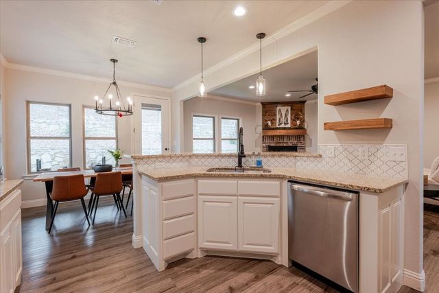 1317 THISTLE HILL Trail, Weatherford, TX 76087