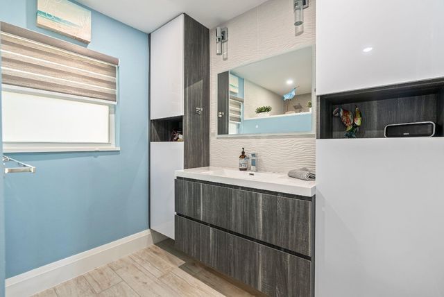 2181 NE 62nd Street, Fort Lauderdale, FL 33308