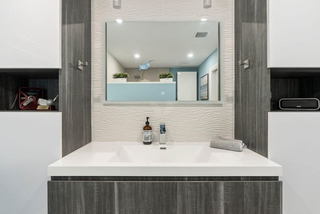 2181 NE 62nd Street, Fort Lauderdale, FL 33308