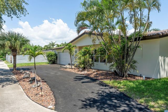 2181 NE 62nd Street, Fort Lauderdale, FL 33308