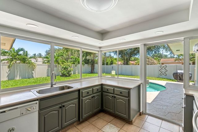 2181 NE 62nd Street, Fort Lauderdale, FL 33308