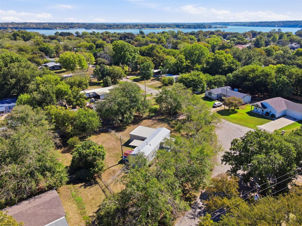 1500 Lands End Street, Granbury, TX 76048 — photo 2