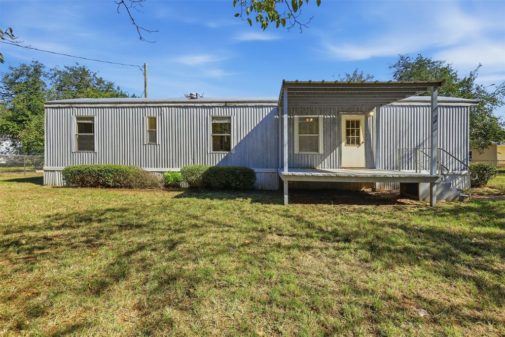 1500 Lands End Street, Granbury, TX 76048 — photo 4