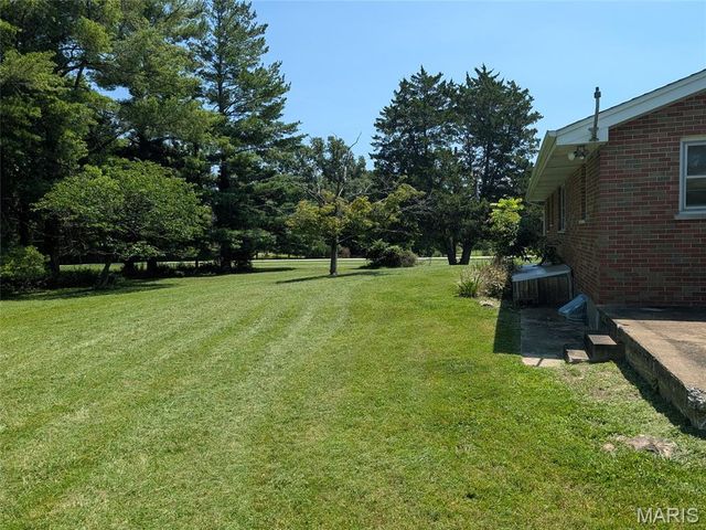 3901 Highway D, Defiance, MO 63341