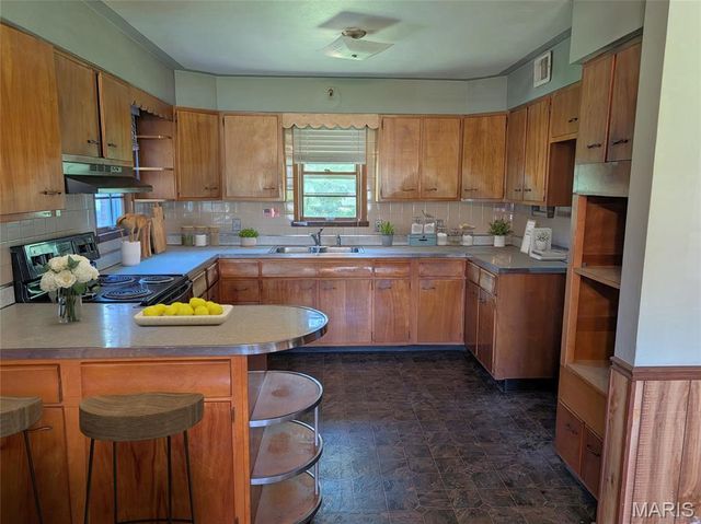 3901 Highway D, Defiance, MO 63341