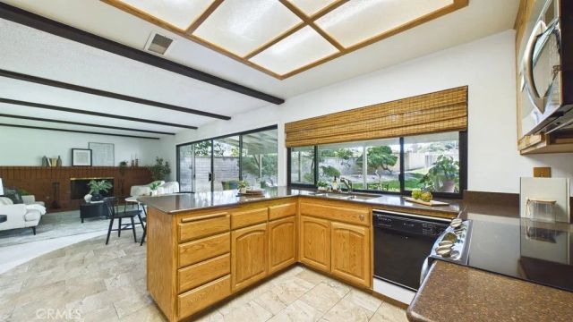 24187 Avenida Crescenta, Valencia, CA 91355