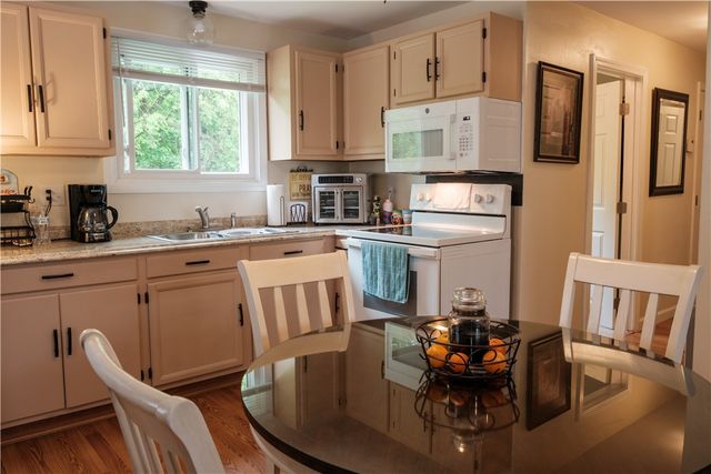 300 4th Avenue, Woonsocket, RI 02895