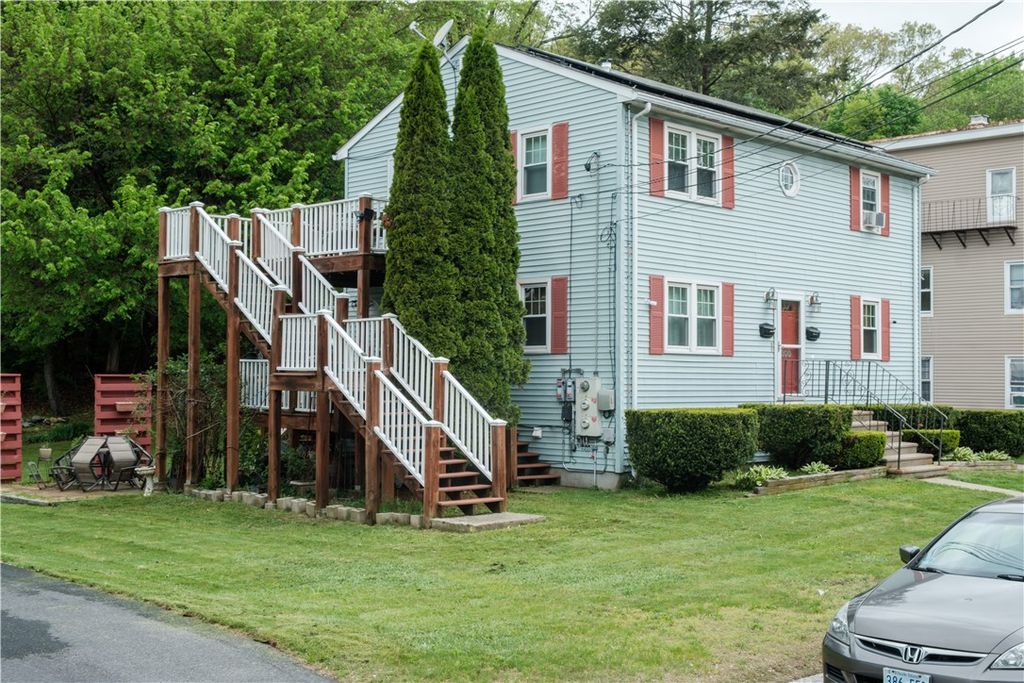 300 4th Avenue, Woonsocket, RI 02895