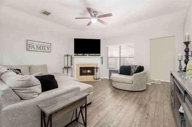 3210 Mystic Port Lane, League City, TX 77573