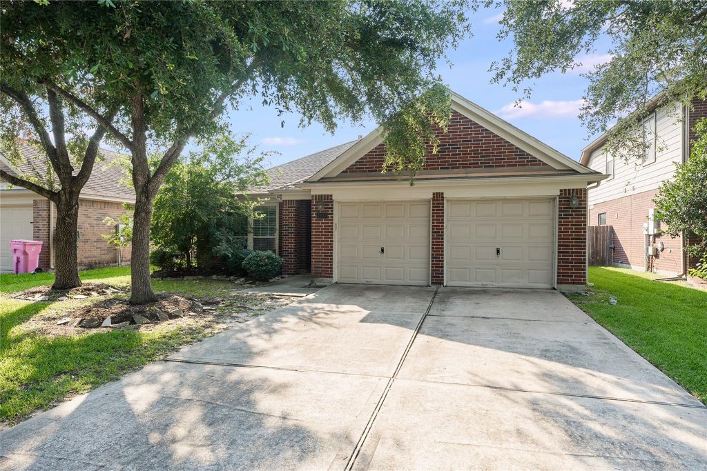 3210 Mystic Port Lane, League City, TX 77573
