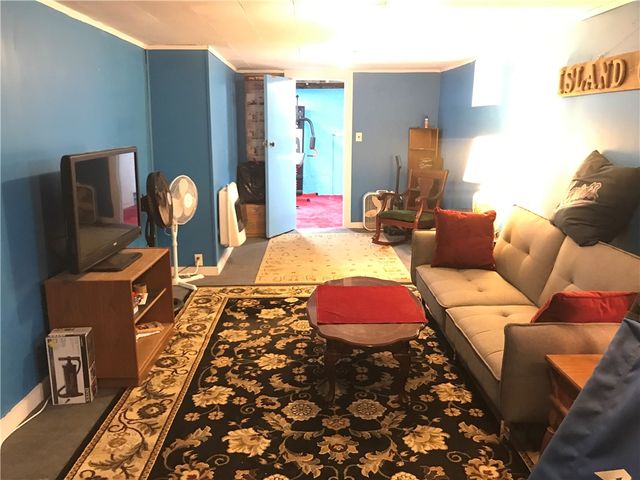 16 EDGEMERE Road, Pawtucket, RI 02861