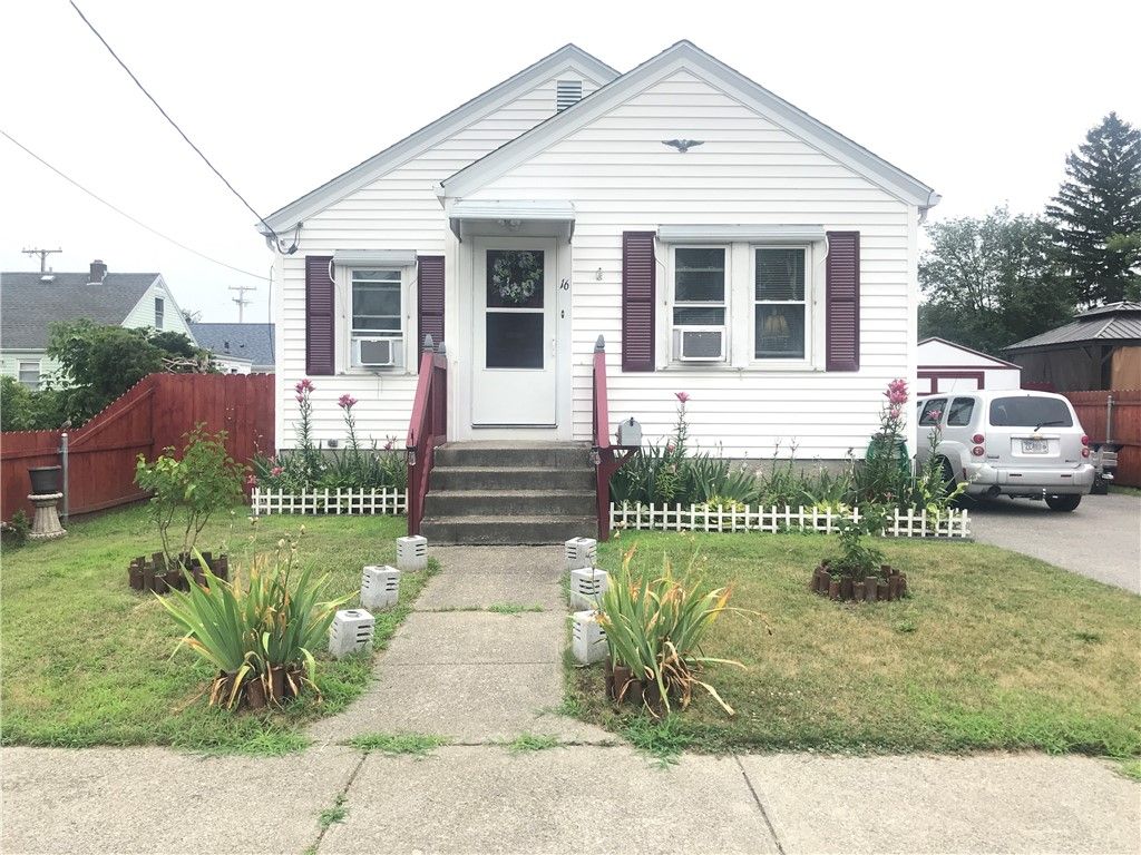 16 EDGEMERE Road, Pawtucket, RI 02861