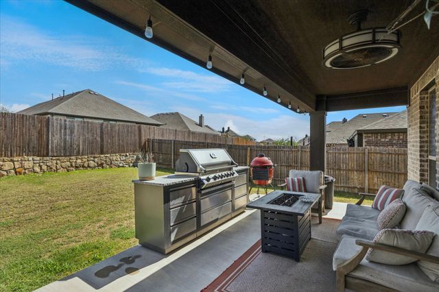 1027 Stockton Drive, Godley, TX 76044