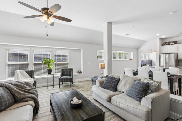 1027 Stockton Drive, Godley, TX 76044