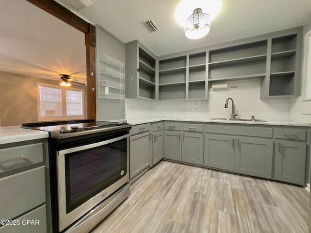 3007 5th Street, Marianna, FL 32446