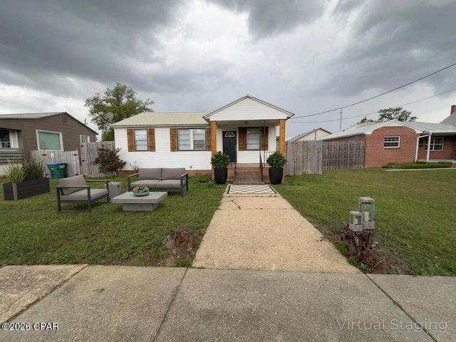 3007 5th Street, Marianna, FL 32446