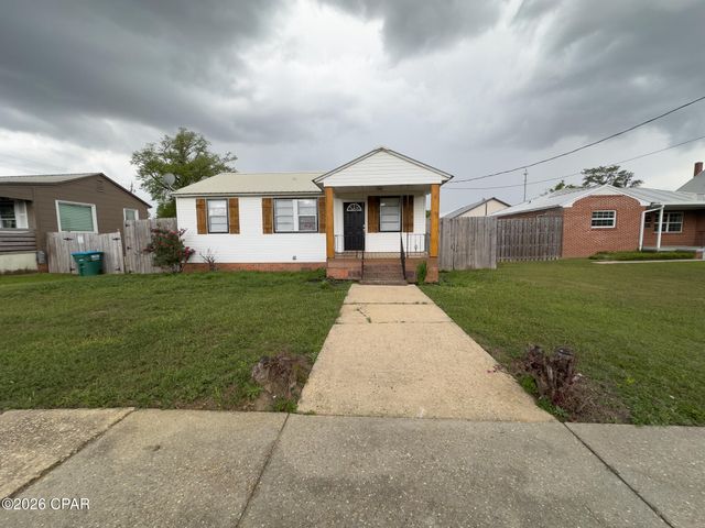 3007 5th Street, Marianna, FL 32446