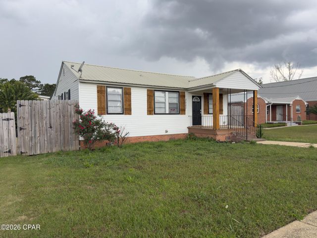 3007 5th Street, Marianna, FL 32446