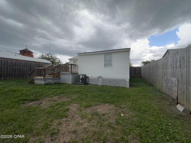 3007 5th Street, Marianna, FL 32446