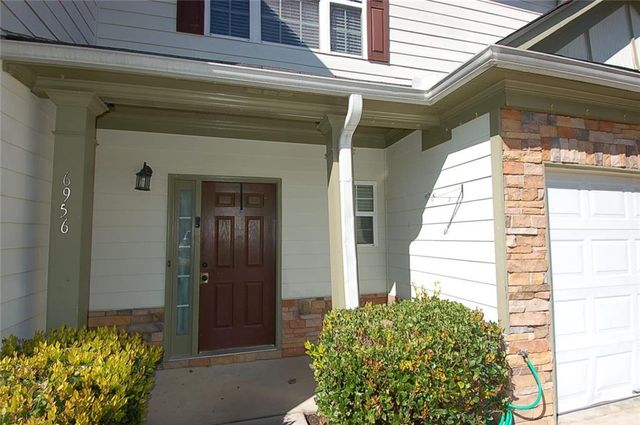 6956 Rogers Point, Lithonia, GA 30058