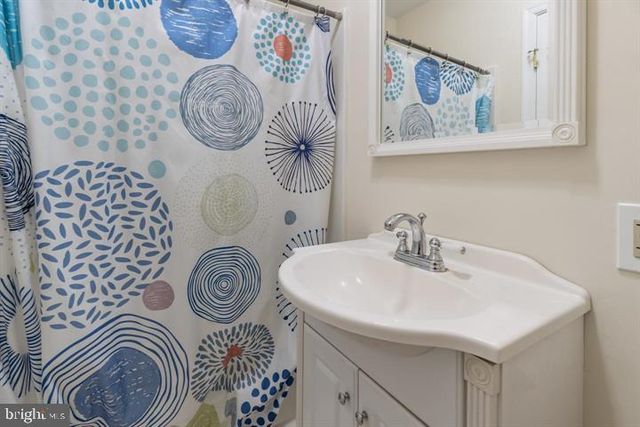 7013 TRAILS END RD, Manassas, VA 20112